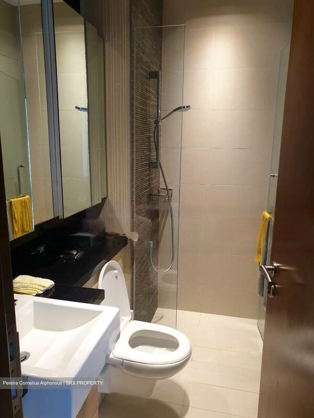 The Centrio (D12), Apartment #421650211
